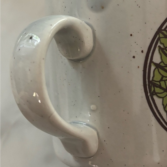 Vintage stoneware ceramic coffee/tea mug made in England with vegetables design - Picture 6 of 10